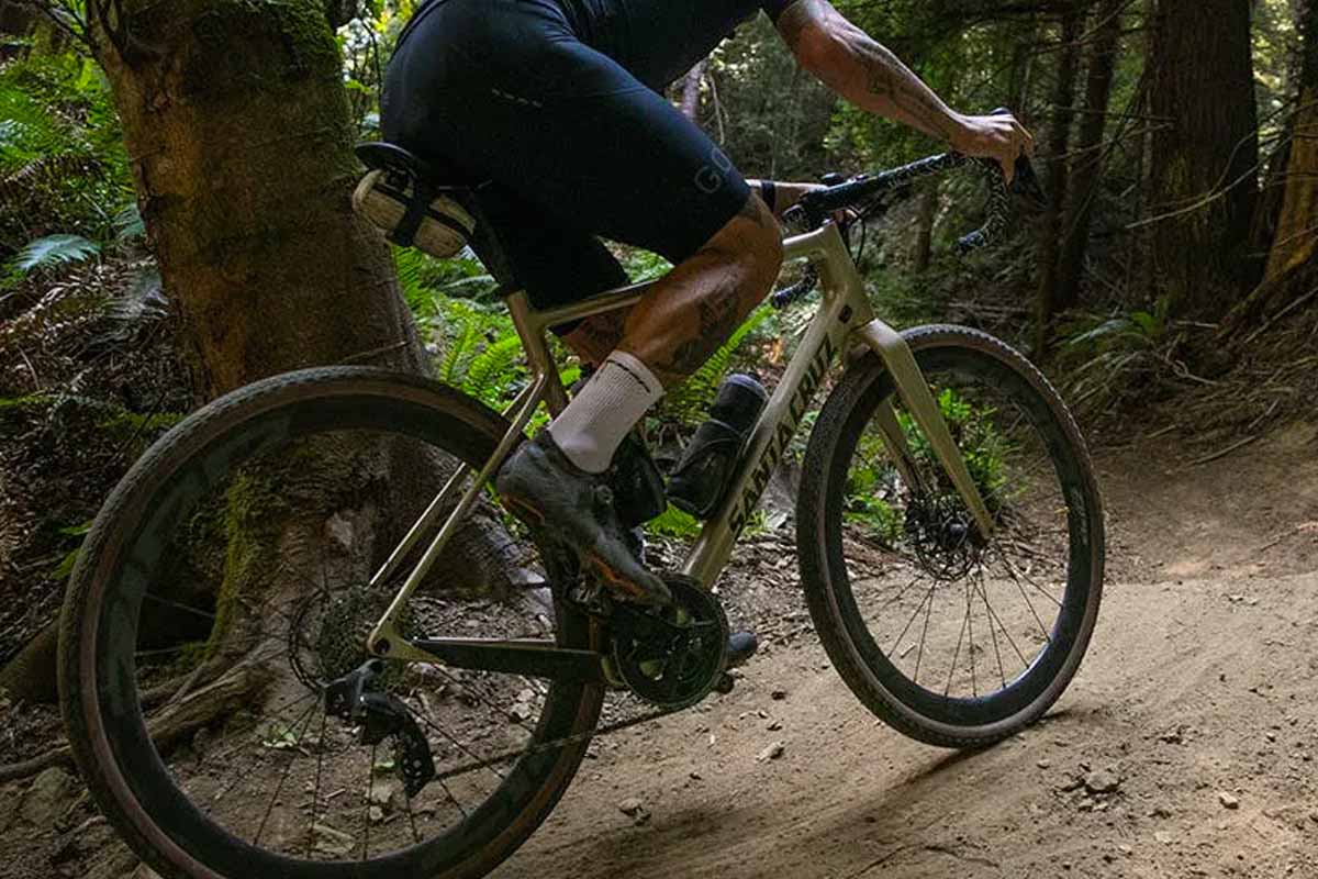 Up Close Photos of the 2022 Santa Cruz Stigmata 3