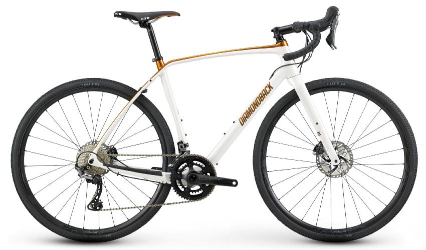 2022 Diamondback Haanjo 8C Carbon en blanco perlado/bronce